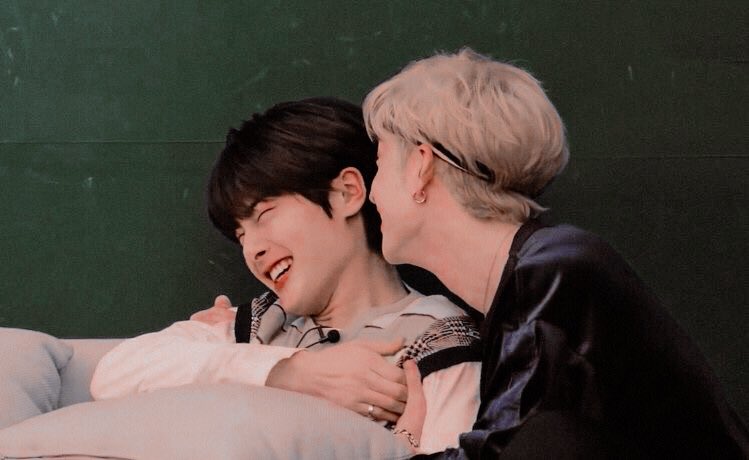 lixeyawrites's tweet photo. “selfless love.”
a jeongchan filo au.

    wherein cyrus (i.n) kept on doubting everyone around him caused by his past, not until his best friend gavin (chan) tried to make him feel the assurance that he has been longing for. will they just end up hurting each other in the end? https://t.co/Xs01YvBd2s