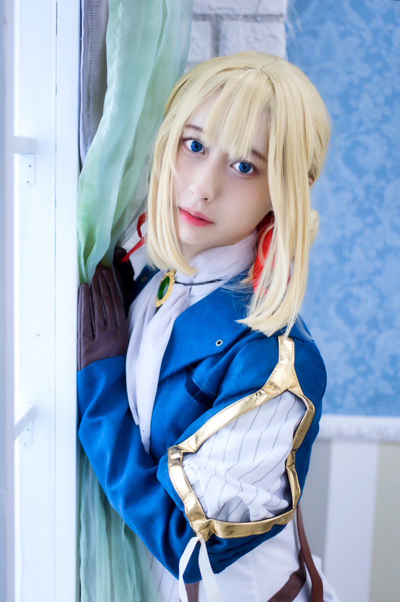 ヴァイオレットエヴァーガーデンコスプレ