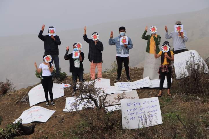 we_gyi's tweet photo. Taungzalap Strike on the top of Kennedy Mount by youths in Tetain,Chin State.
#WhatsHappeningInMyanmar
#May24Coup https://t.co/ApuyBhpHRE