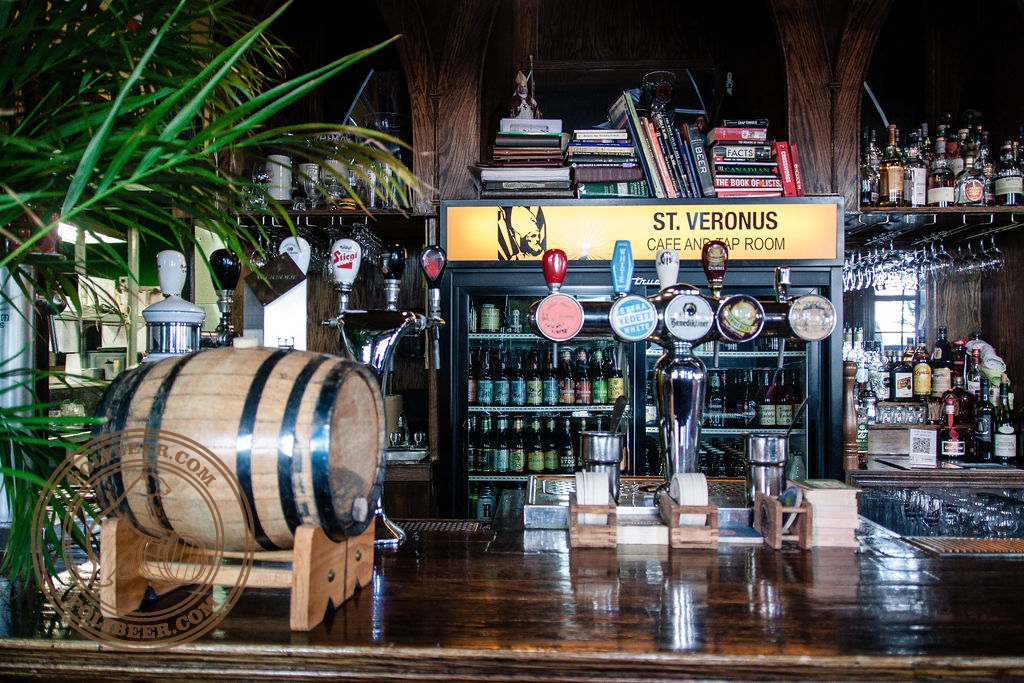 PolyBeerCom's tweet image. Folks, one of the best places in Ontario to get some of the best beer in the world. Must go place in Peterborough. Well worth a trip even if you drive from GTA. Takeout! Support local restaurants. 
#takeout #belgianbeers #stveronus #polybeercom