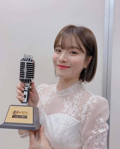 Kim Jisoo Indo On Twitter Lee Eun Young Or Ben Is A South Korean Female Solo Singer And Songwriter Liked Jisoo S Photo In Dior S Post Jisoo Blackpink Https T Co Yzzxhnpxgu Twitter