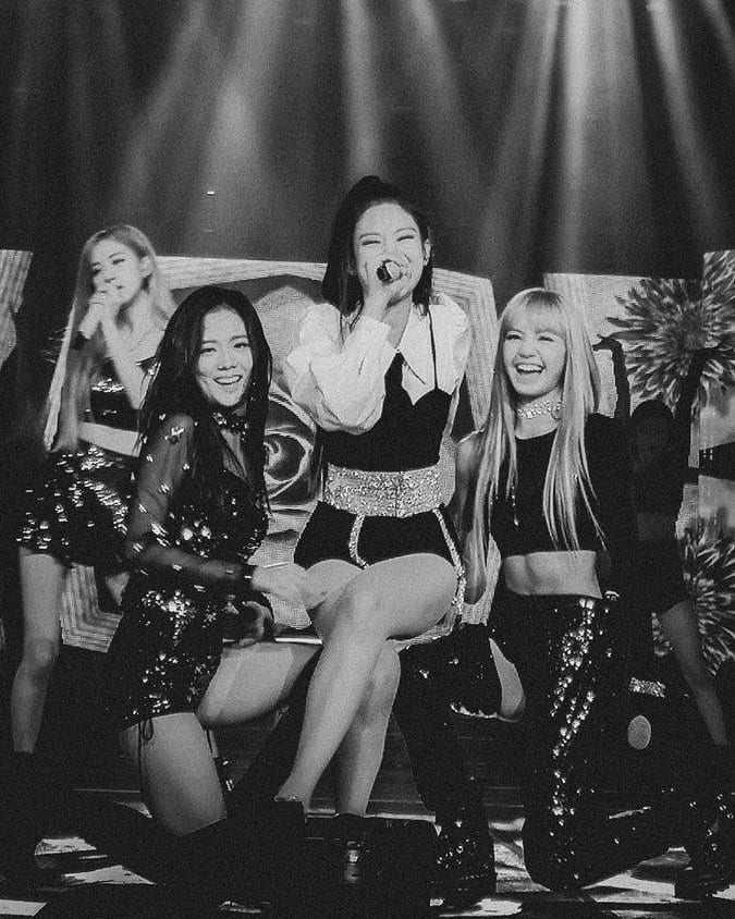 super_manoban's tweet photo. BLINKS.. WE DID OUR BEST AND I'M SO PROUD OF IT.. THANK YOU SO MUCH FOR THE VOTE.. WE DID SUCH A GREAT JOB. AND REMEMBER TO KEEP SUPPORT BLACKPINK AND OUR QUEEN... WE ARE FOREVER BKINKS
.
LET'S RT THIS AND SHOW THE WORLD THAT WE MADE IT
#BLACKPINK #Blackpinkblink #BLINK https://t.co/mBqquIcOP1