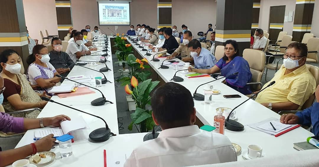 TuliramRonghang's tweet photo. (1/2) Discussions held on #COVID19 situation in the districts under KAAC. I gave direction to officials to speed up #Covid19 Tests at vulnerable places, and to identify areas where positivity rate is high. A request has been made to Dr @himantabiswa Sarma, Hon'ble Chief Minister, https://t.co/6yoadYZe3h