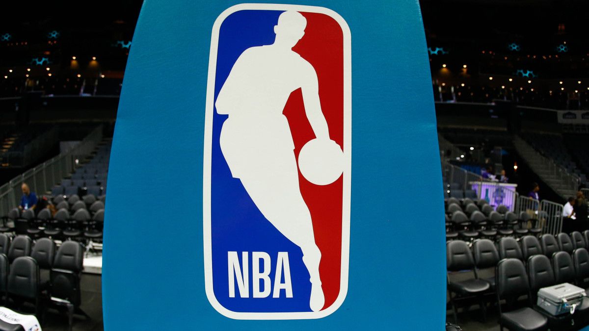 SInow's tweet photo. ICYMI: The NBA is reportedly seeking to reopen talks over adding a proposed midseason tournament to the schedule https://t.co/7kPmD4dnik https://t.co/JKTvhHDI6m