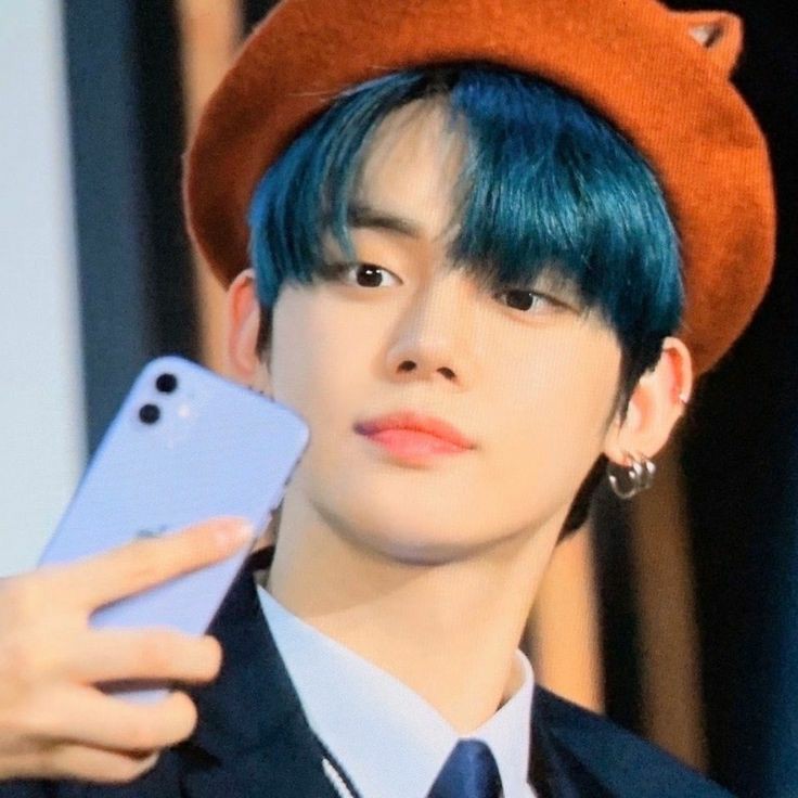 Aᴅʀɪᴀɴ:( tweet media