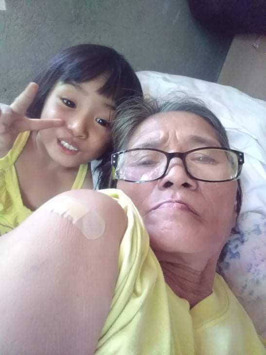NormaCuaresma's tweet photo. My eldest sister vaccines and her granddaughter https://t.co/kB4Zthyfvr