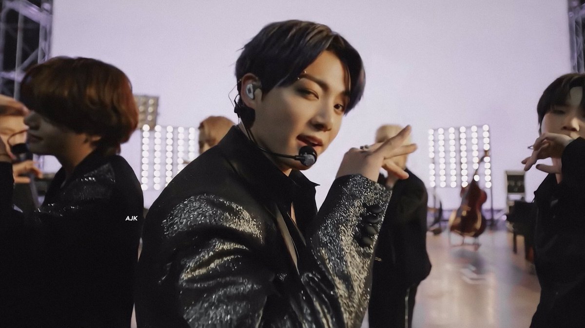 archiveforJK's tweet photo. jeon jungkook... insane #jk https://t.co/PrnB9Tzqz1