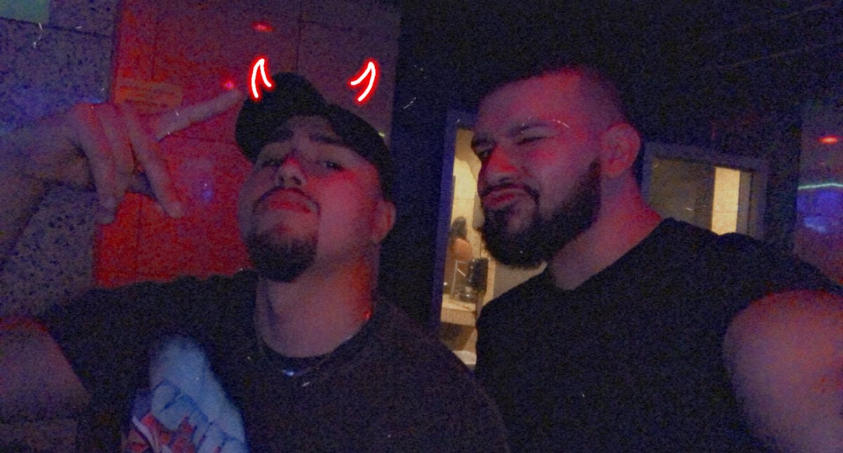 king_cruz4's tweet photo. @1017certified #DTX #Lightskinboyz #SundayFunday #diablito #badboyz #twittertops #legit #fire 🔥 https://t.co/uHC1X9Q5Ah