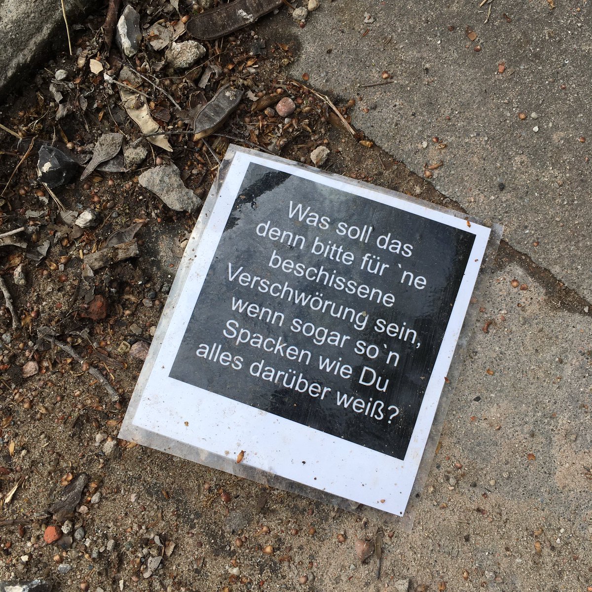 #b2405 

Liebe Impfgegner &amp;. Reichsbürger. Eure Labilen Anhängsel, welche bisher auf die Demso mitkamen, damit ihr Unterbewusstsein sich in Sicherheit wiegen kann, haben dank sinkender Zahlen und Impfung wieder eine Perspektive, deswegen seid ihr alleine.

Lernt draus.