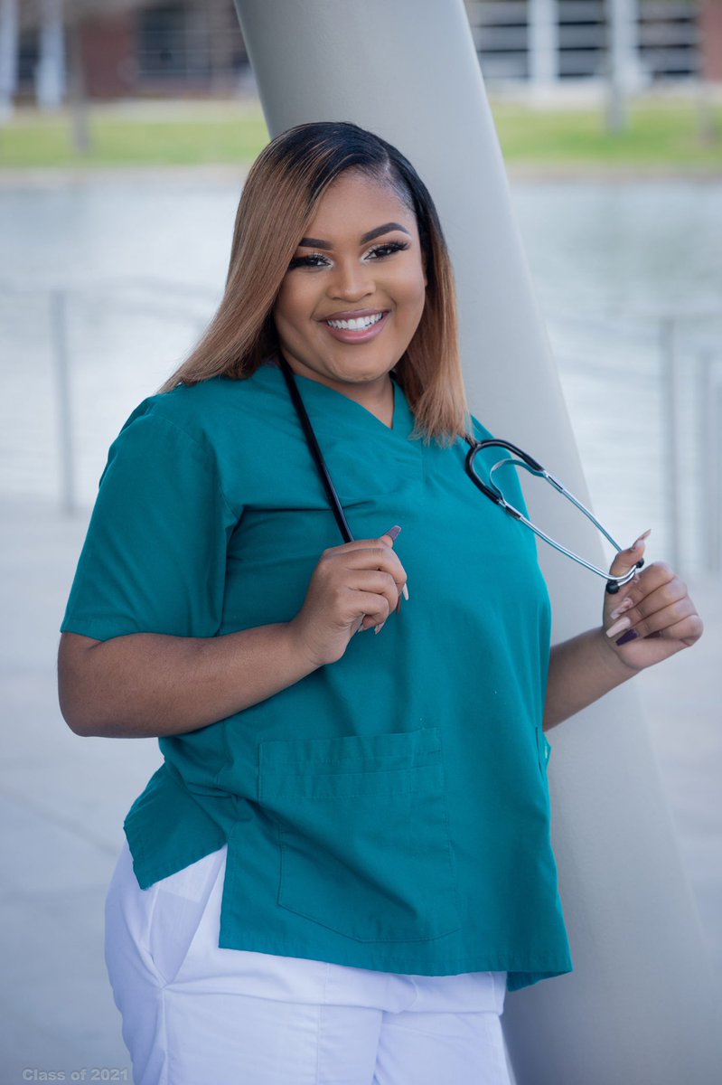 shaamyraa1's tweet photo. @lamaru_25 My name is Shamyra Sutton but you can call me Myra
I’m from Orange, Tx
I will be majoring in nursing
I like to make new friends and hang out and I’m looking forward to see what college has for me https://t.co/cGXCwdYjHW