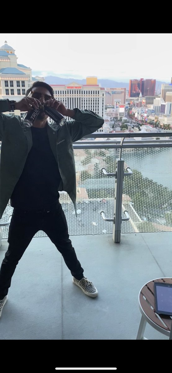 Vegas trip since EDC didn’t happen🤷‍♂️ still has a lit ass time🤟🏽