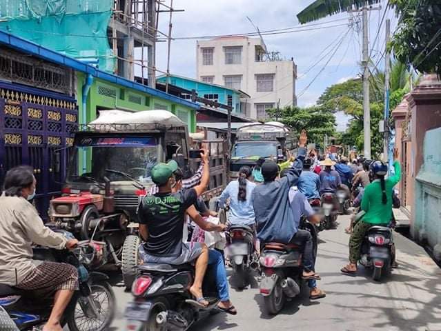 Daniel78037553's tweet image. #Aung Myay Thar San Education Family in Mandalay marched with motorcycles against the Military Dicatorship. 
#WhatsHappeningInMyanmar 
#May24Coup