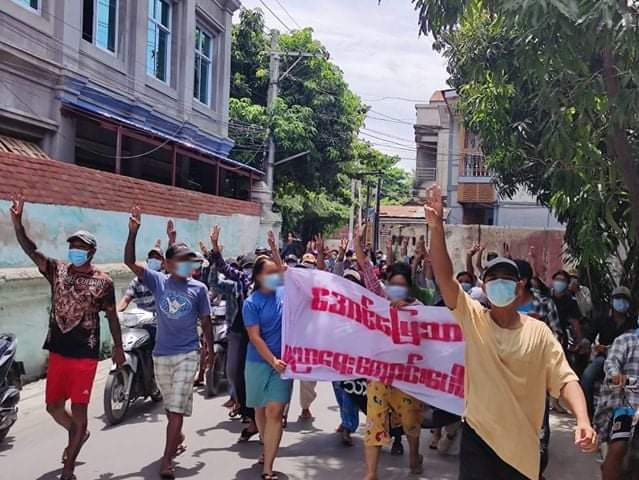 Daniel78037553's tweet image. #Aung Myay Thar San Education Family in Mandalay marched with motorcycles against the Military Dicatorship. 
#WhatsHappeningInMyanmar 
#May24Coup