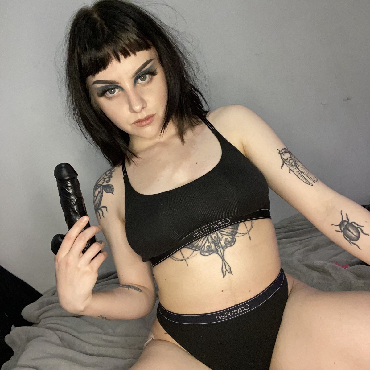 MJZXO's tweet photo. 🖤Well? what do you think?🖤 https://t.co/lxB9I3vJNv