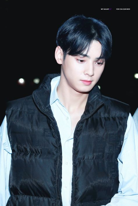 hourlyeunwoo_c's tweet photo. dear my universe 💖

#차은우 #아스트로 | @offclASTRO https://t.co/R2eE3rFKdA