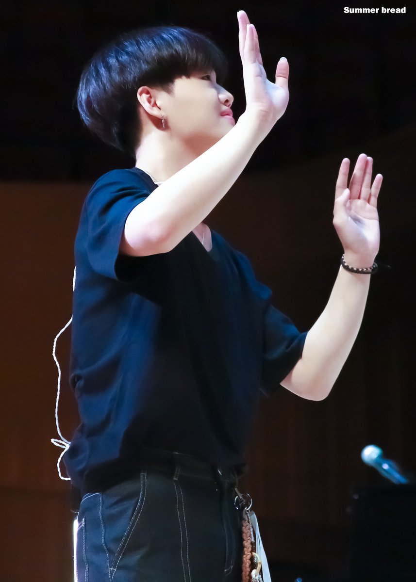 summerbread_'s tweet photo. 210523 SPRING TO US Encore
  #호피폴라 #김영소 https://t.co/EPZTQc4yia