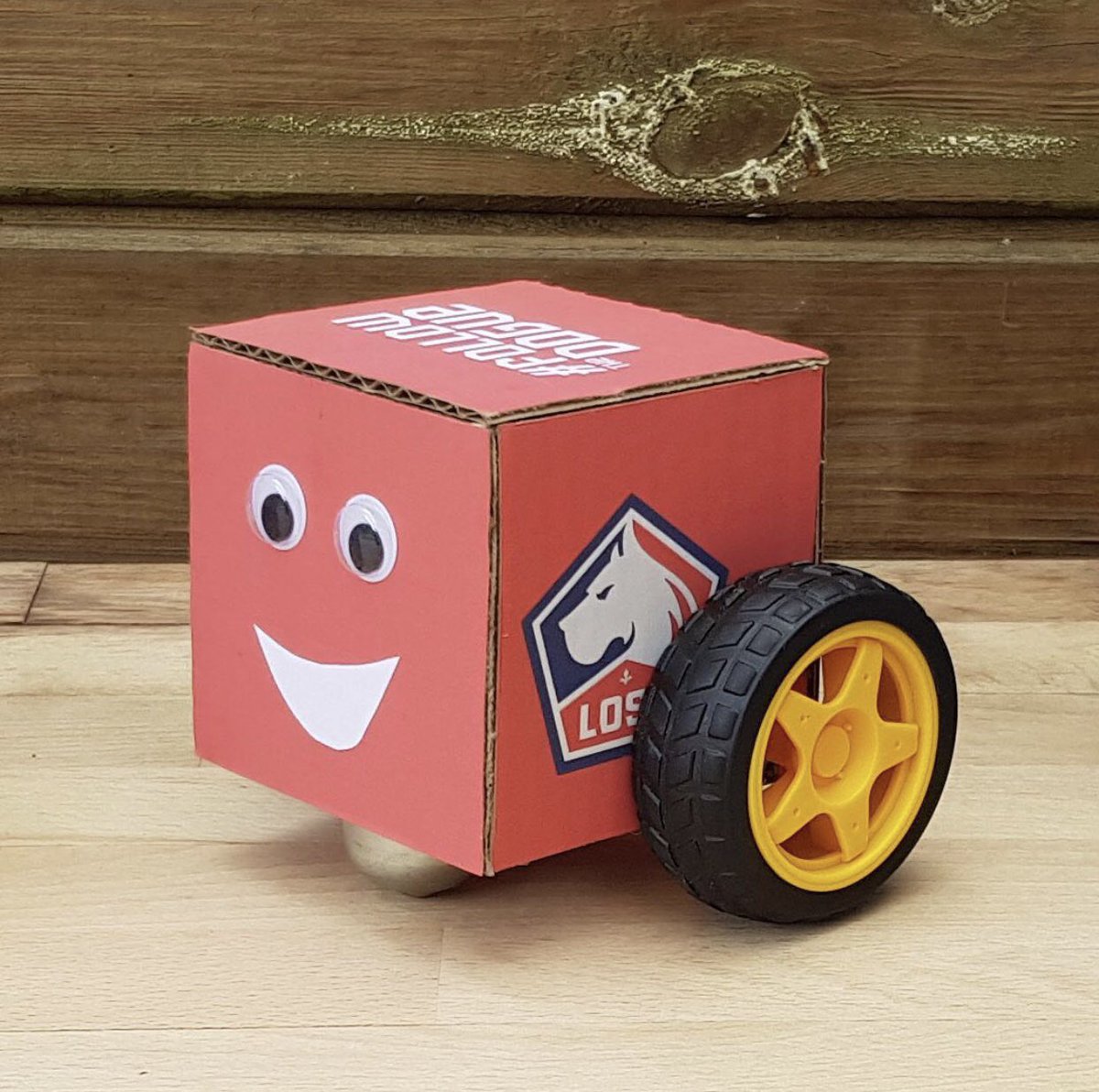 Gillion Mathieu 👨🏫🤖 (@mathieugillion) on Twitter photo Construis ton robot DIY aux couleurs de ton club de sport préféré.
Bravo le <a href="/losclive/">LOSC</a> 🏆🔴⚪️⚜️
@MEL_Lille <a href="/lillefrance/">Ville de Lille</a> <a href="/Lillemaville/">Lille ma ville</a> <a href="/LilleMakers/">Lille Makers</a> <a href="/MakerFaireLille/">Maker Faire Lille</a>
<a href="/Playful_kit/">PlayfulKit</a> Construis ton robot DIY aux couleurs de ton club de sport préféré.
Bravo le <a href="/losclive/">LOSC</a> 🏆🔴⚪️⚜️
@MEL_Lille <a href="/lillefrance/">Ville de Lille</a> <a href="/Lillemaville/">Lille ma ville</a> <a href="/LilleMakers/">Lille Makers</a> <a href="/MakerFaireLille/">Maker Faire Lille</a>
<a href="/Playful_kit/">PlayfulKit</a>