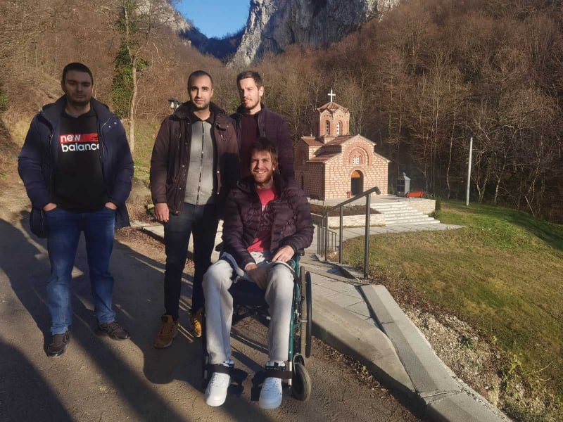 Zamolio bih vas za ReTvit.Ako ste u mogucnosti 674 na 3030 za moj oporavak