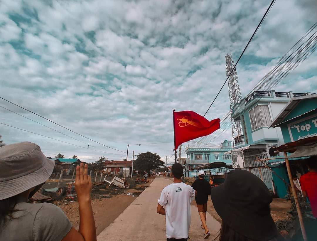 jaysdiary_97's tweet photo. Portraits of the Anti Coup rally of the Dawei residents this morning. #WhatsHappeningInMyanmar  #May24Coup  #HelpKayah  https://t.co/wQN0sS4o3B