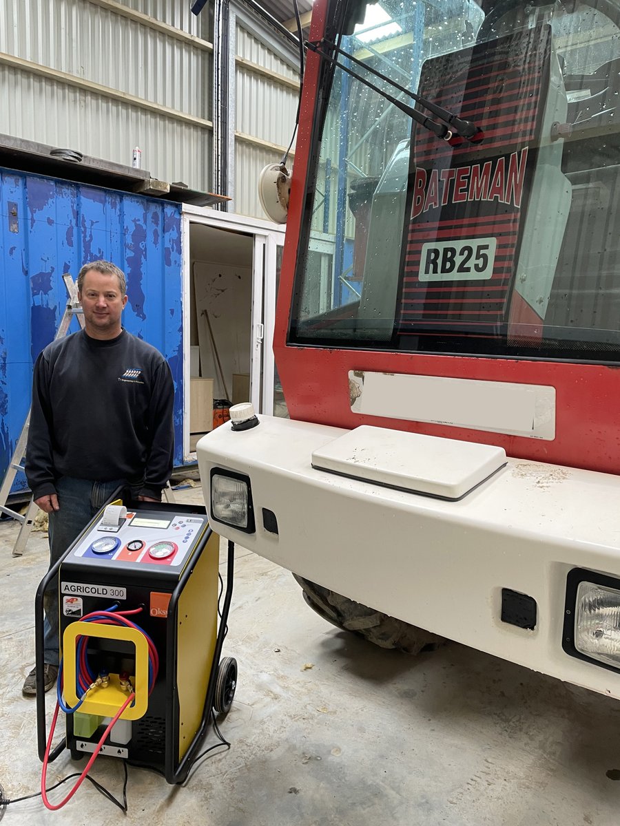 APAuto4's tweet photo. A productive trip down to Devon for Dave visiting T T Engineering &amp; Fabrication Ltd recently.
✅ #Agricold 300 #ACservicemachine installed
✅ #FGas training completed
Thanks for the business.
#refrigeranthandling #airconmachine #oksys #mobileairconditioning #oksys  #r134a https://t.co/Eqe6qTH8yG