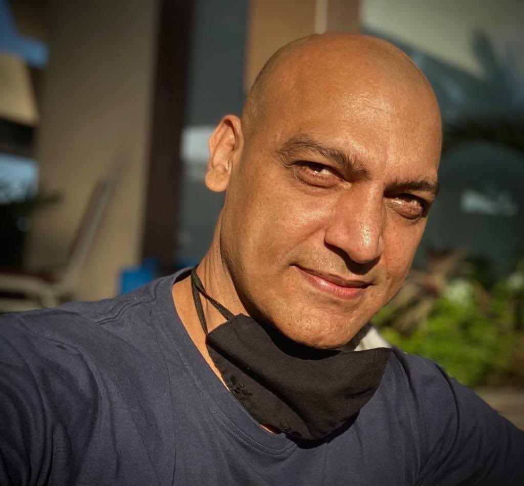 manishwadhwa's tweet photo. Sun Day Monday ☀️ 

#happymonday #work #monday #job #dub #newday #actor #manishwadhwa https://t.co/BxWhVf5nvs