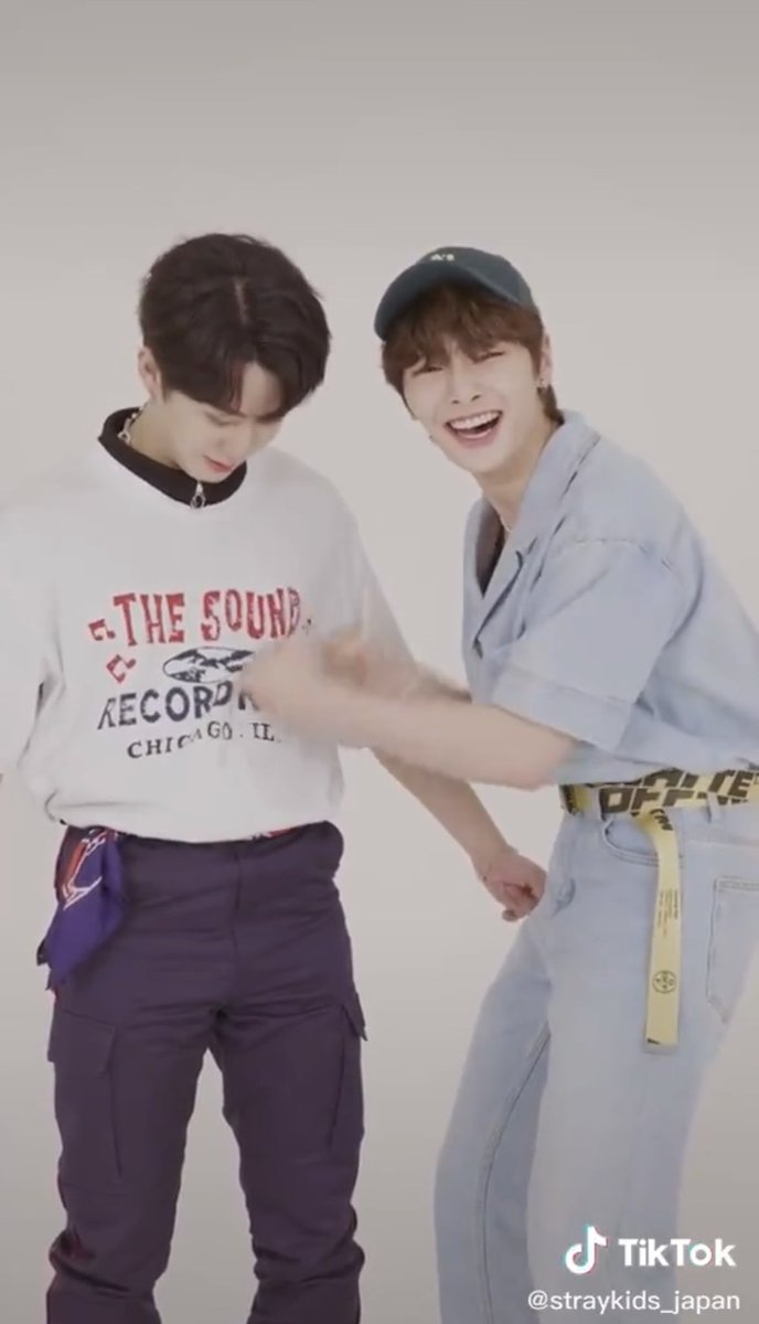 StrayKidsAddict's tweet photo. [TIKTOK STRAYKIDS_JAPAN]210524

🐖🐇🦊🍞❗️❓

#Chopdance #StrayKids #スキズ 
@Stray_Kids @Stray_Kids_JP https://t.co/wgLZRwfwUr