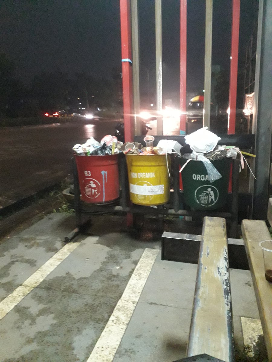 Karna jika sudah menjadi sampah semua sama tak ada yg beda , sama2 SAMPAH