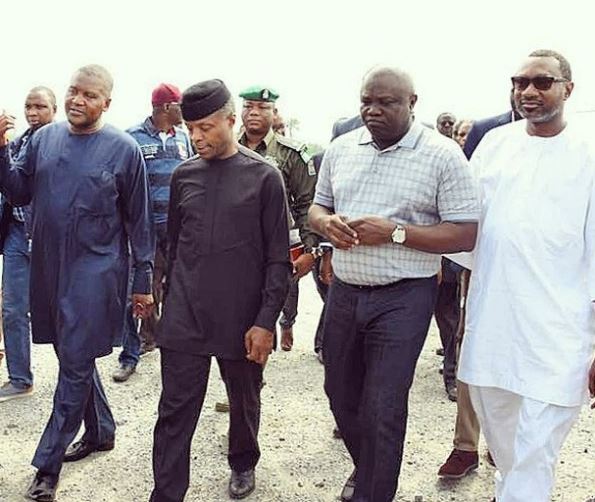 RealtorBot's tweet photo. Dangote, Otedola, Gov. Ambode and VP Prof. Yemi Osinbajo inspecting the $14bn Dangote Refinery in the LFTZ of Ibeju-Lekki Lagos.
You still have the opportunity to acquire secured estate land within safe proximity (~10km)! DM me with your requirements! #realtorbot https://t.co/zk0Iniv5KQ
