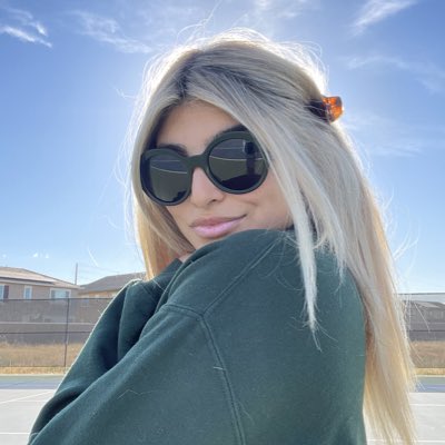 crystalzemog's tweet photo. #NewProfilePic + 1 https://t.co/NKcxZeveCG