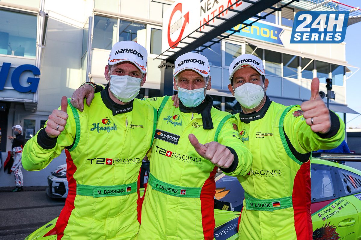 24HSERIES's tweet photo. #24HSERIES | #Haegeli #T2Racing took its first series win in only its second race, and after a sensational battle with @Scuderia_Praha and @LeipertMotorsp.
Full story HERE: https://t.co/FSCE1IQ9Db
@Customer_Racing #Porsche @PorscheRaces @sportscar365 #ThisIsEndurance https://t.co/kd2Q80PMUC