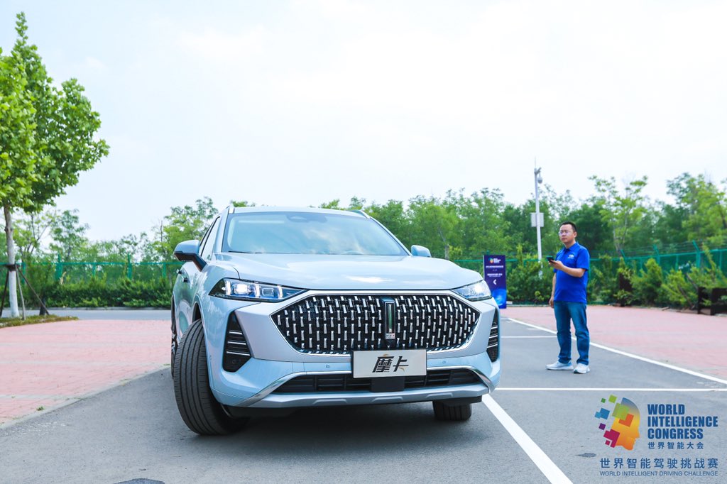 EDNewsChina's tweet image. The 2021 World Intelligent Driving Challenge (2021 #WIDC) recently opened in Dongli Lake, north #China’s #Tianjin. A total of 143 teams participated in the competition, with more than 30% are #enterprises