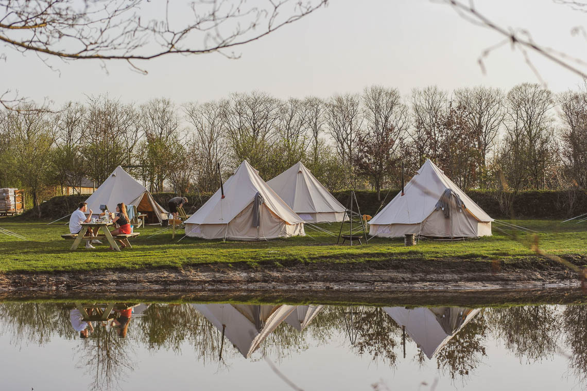 paradisefoundde's tweet photo. Frei nach dem Motto: “Wenn wir nicht nach #Skandinavien können, dann muss Skandinavien eben zu uns kommen” enstand 2020 die zündende Idee zu Oetdoor. Ein #Glamping-Camp, in dem skandinavische Outdoorliebe, Design und Lebensgefühl aufeinander treffen. 
https://t.co/l1pVr2OdJG https://t.co/dwQILW8nf4