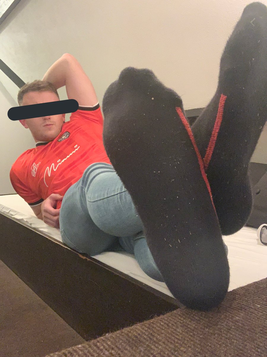 Benny_boid's tweet photo. Im out in Holland this week piggies... Dutch slaves get in my DMs. Look for pigs to use and abuse. I need my house cleaned, my body and soles worshipped. Make yourself useful. #findomnl #domnl https://t.co/WPrAR5hyXE