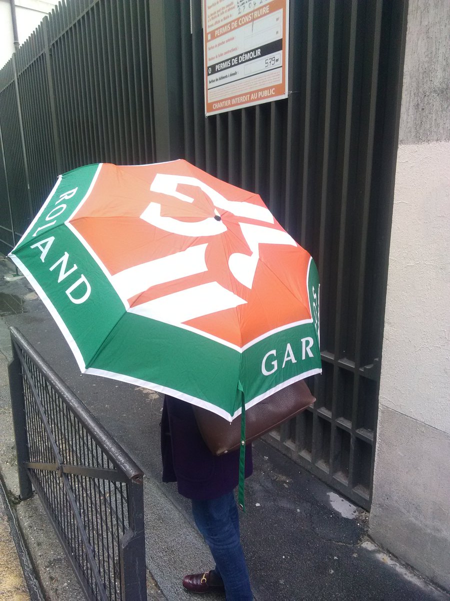 Préparez vos parapluies, il pleut un peu à Paris aujourd'hui