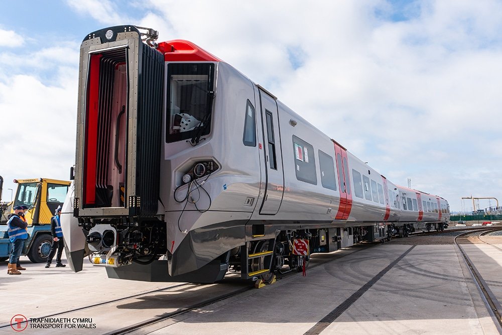 mikakorh's tweet photo. Another great success in UK by CAF with the Class 197 Civity trains for transport for Wales. #polarteknik #interiordoors #firedoors #feeltheflow https://t.co/VcJUZeSeLk