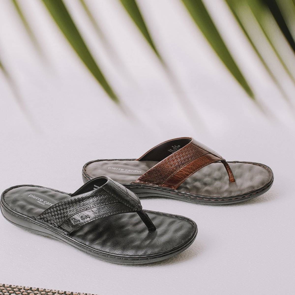 cardin_india's tweet photo. Comfort and style shouldn't be seperate!!
TRY IT. LOVE IT. BUY IT.
https://t.co/LyNQCKEndn
#slippersformen #casualsandal #comfystyle #comfort #style #beachwear #summerwear #leathersandalsmen #pierrecardinmen #pierrecardinindia #parís #india #tanbrown #tryitloveitbuyit https://t.co/KPdaWAH6Kz