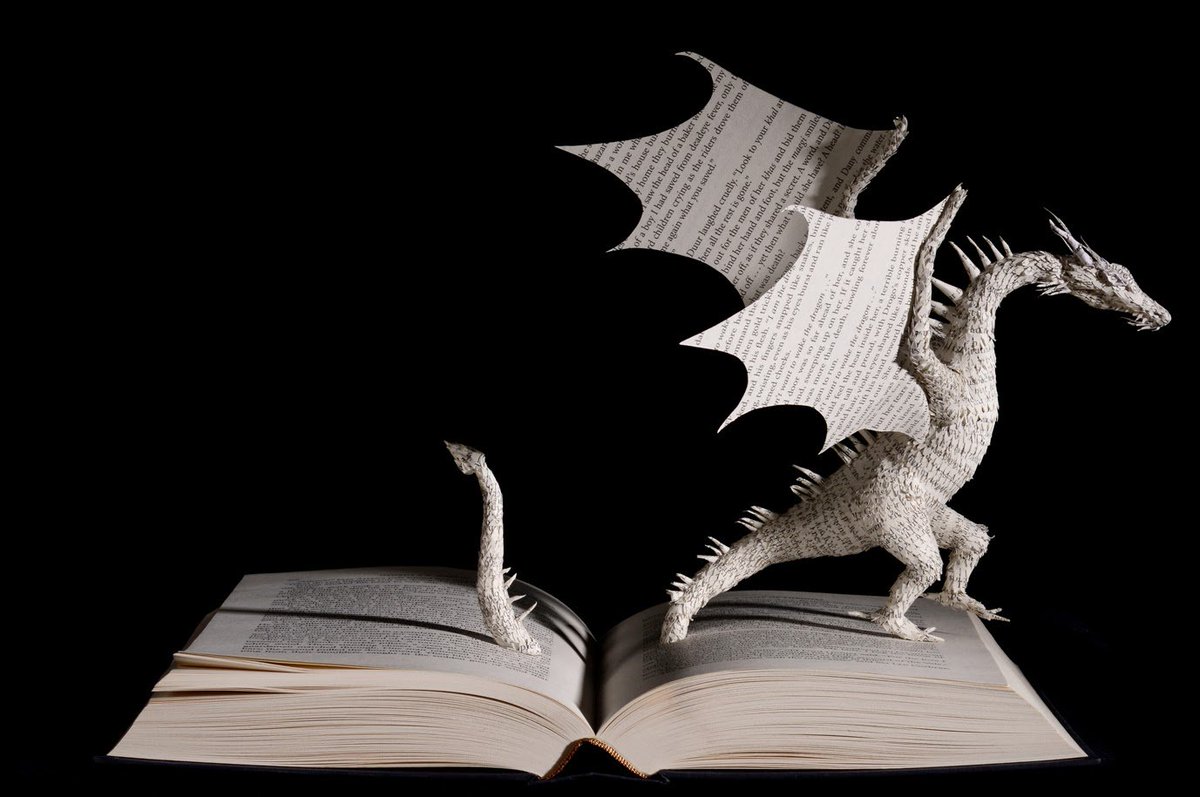 womensart1's tweet photo. Su Blackwell, UK artist who creates paper art out of old books, often based on fairy-tale and nature #womensart https://t.co/aRdN6bdRlP
