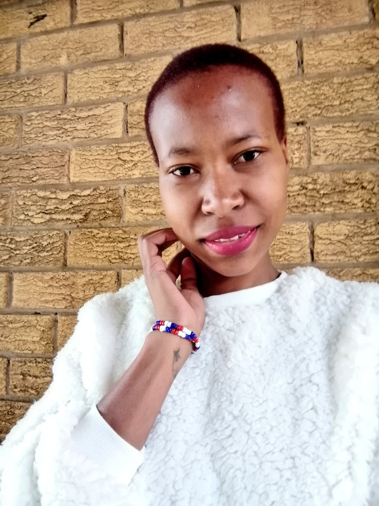 Makhalimela_P's tweet image. 6 years later I&apos;m still living positively with HIV with an undetectable viral load. ❤️🥂

I&apos;m greater than HIV and it doesn&apos;t define who I am 😊 to many more years of living positively

#HIVWarrior
#makamu