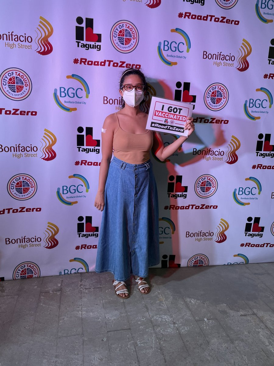 k8alvarez's tweet image. Just had the 5G microchip installed in my bionic body. I can already hear Bill Gates’ raspy voice whispering in my ear. He’s tracking my genius brain cells! (Insert maniacal laugh) 

#sarcasm #ListenToScience #vaccineswork #roadtozero #bgc