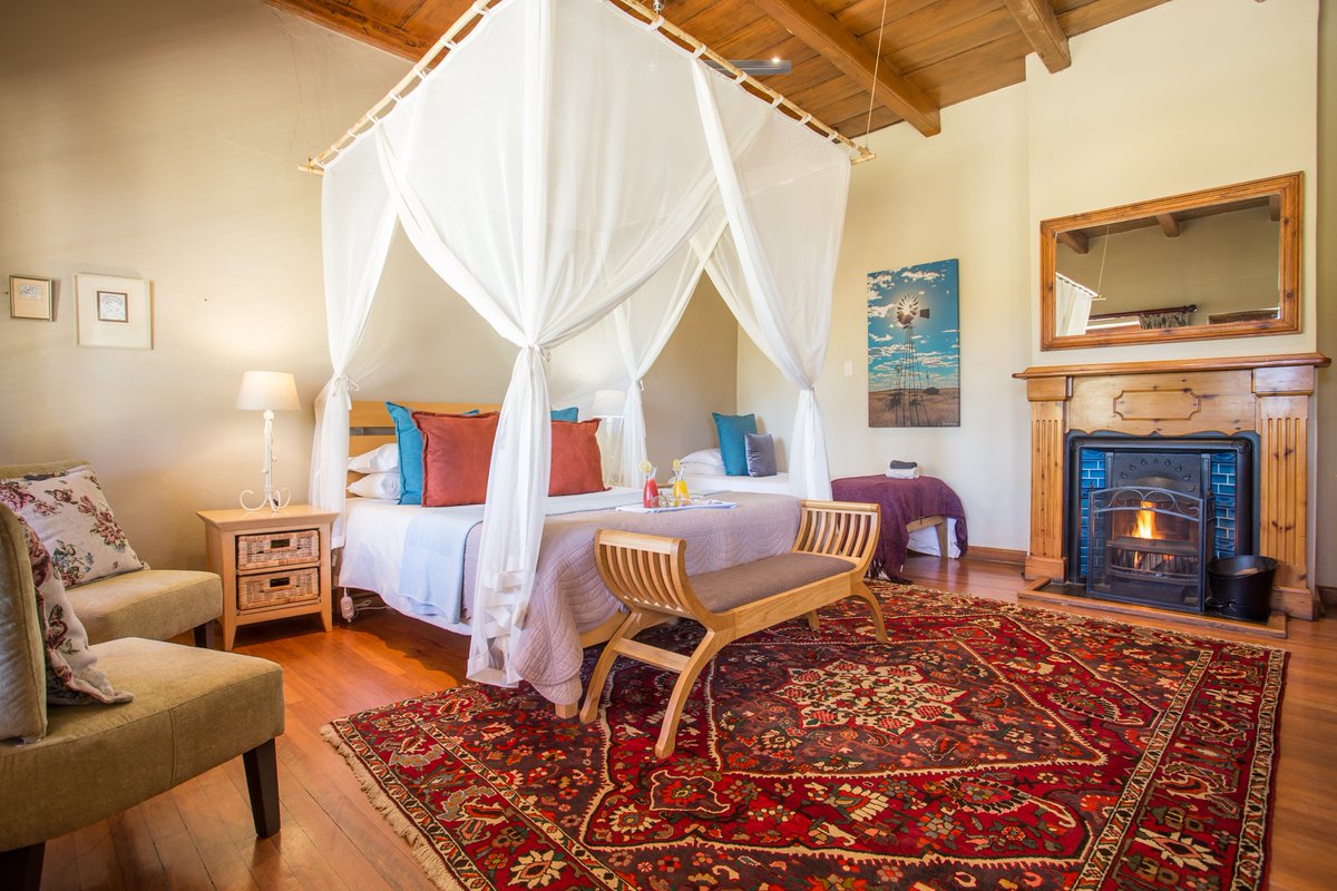 Luxurious accommodation with inside fireplaces :-)
Cozy up this winter
#oudtshoorn
@FTTourism #holiday #WINTER #winterspecials