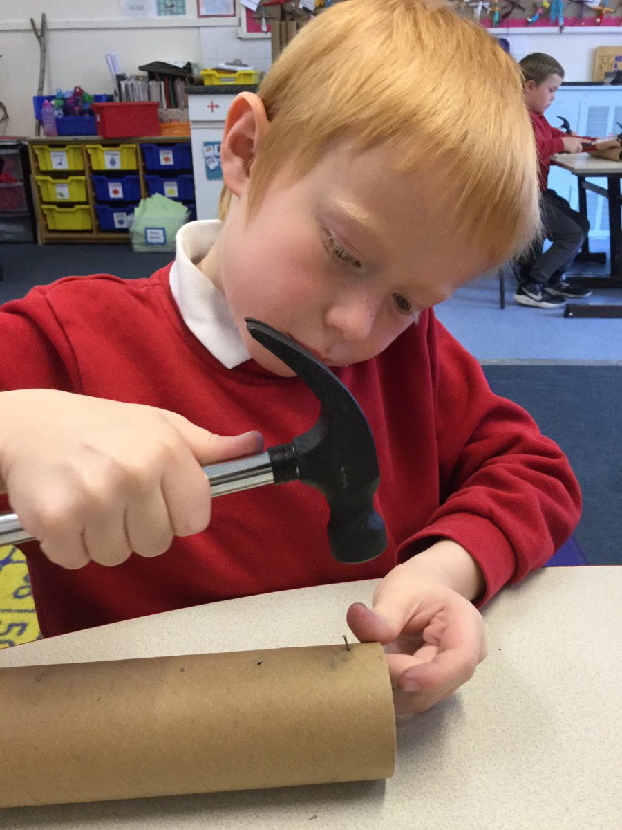 dosbarthcardiff's tweet photo. AMAZING focus &amp; concentration today using the hammers. Children showed great perseverance when they found it a bit tricky too. I wonder what they are making🧐 Keep following us to see the final product😀 @LlanmartinPrim #finemotorskills #authenticlearning #ambitouscapablelearners https://t.co/e7MUkUXVfW