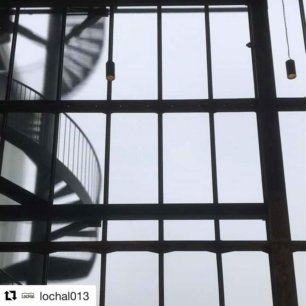henrivdb65's tweet photo. #Repost @lochal013 with @get.repost
・・・
Wat houden we toch van mooie detailfoto's van de LocHal! Zoals deze van @henrivdb65.
.
.
.
.
.
@bibliotheekmb, @kunstloc, @cast.online
.
.
#lochal #architectuur #industrieelerfgoed #SPZ013 #spoorzone013 #bibli… https://t.co/BTyl2kcYhm https://t.co/BaBTbQiMqm