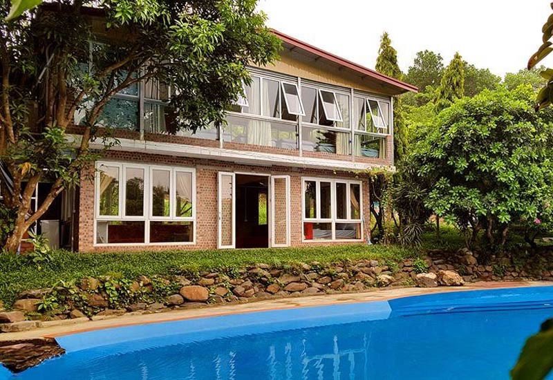 Expat_Local's tweet photo. 5 villas on Hanoi's outskirts for summer vacation. #traveland_explore #earth_shotz #travelig #nature #mountainscape #mountainview #landscape #travelgram #beautifulnature #naturelovers #beautifulplaces #nature_good #instatravel #instagramnature #photooftheday #picoftheday #nature https://t.co/jQbK5yRXVk