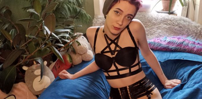 🖤Top 22% Onlyfans  🖤No PPV  🖤600+ pics &amp; 80+ videos!  &nbsp;Outdoor Piss Weed &amp; cigarettes Full &amp; bare bushed<a href="/tag/apclips"class="tags"><span>#apclips</span></a><a href="/tag/apcreator"class="tags"><span>#apcreator</span></a>