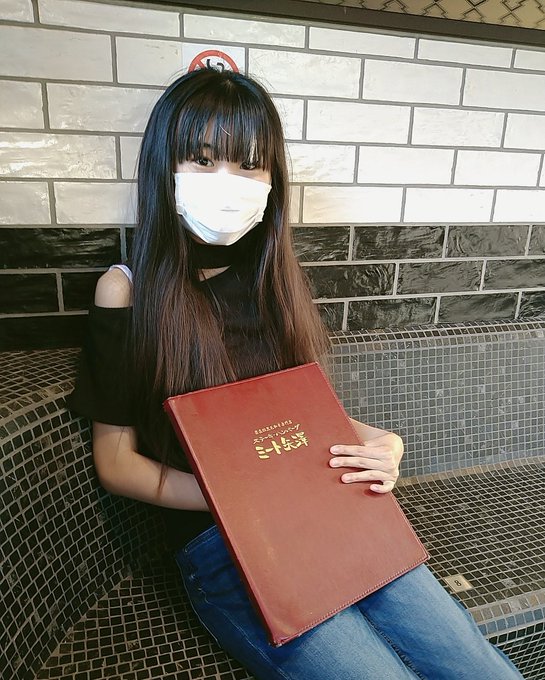 Twitterのコスプレ画像3