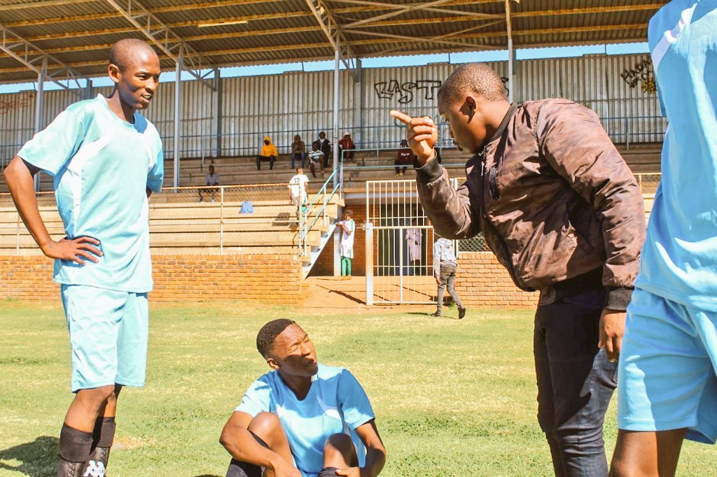 tsiipa's tweet photo. Pep Guardiola showing us light 💪🌠🔥 https://t.co/aYomY3Tb0L