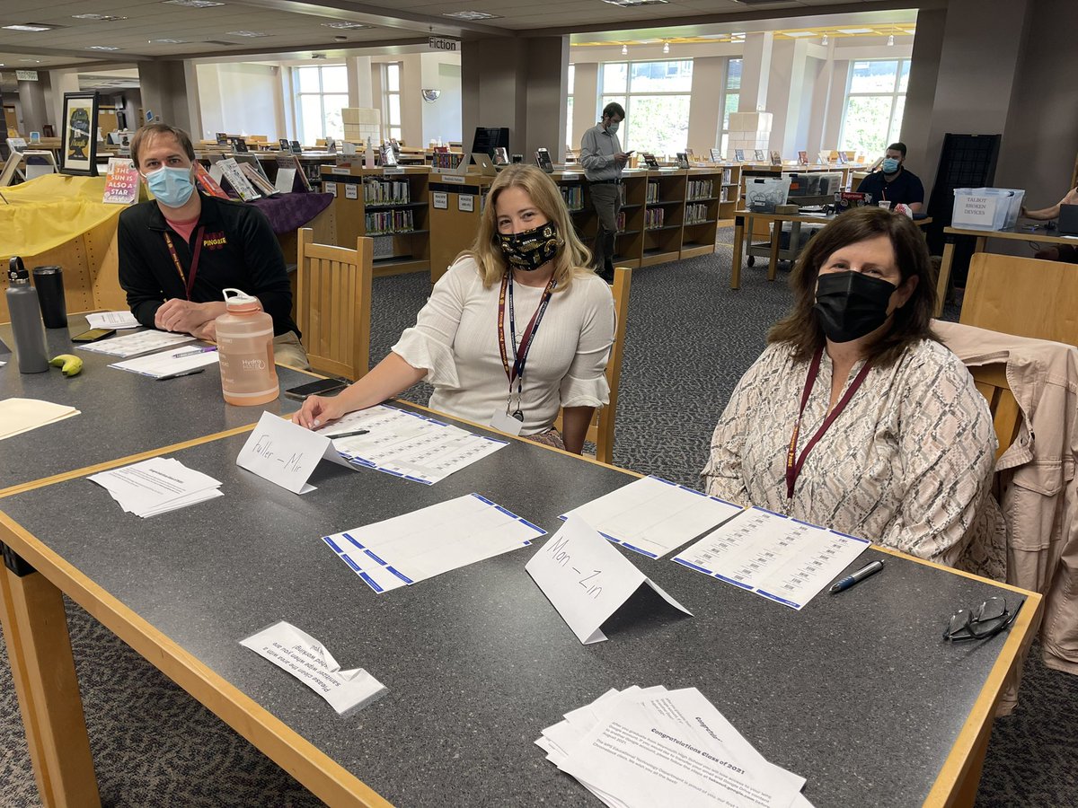 brettelindholm's tweet photo. Senior Chromebook return today! These were the first students to receive devices in our first rollout back in 2018! #wpsedtech https://t.co/ouWWzOCgAh