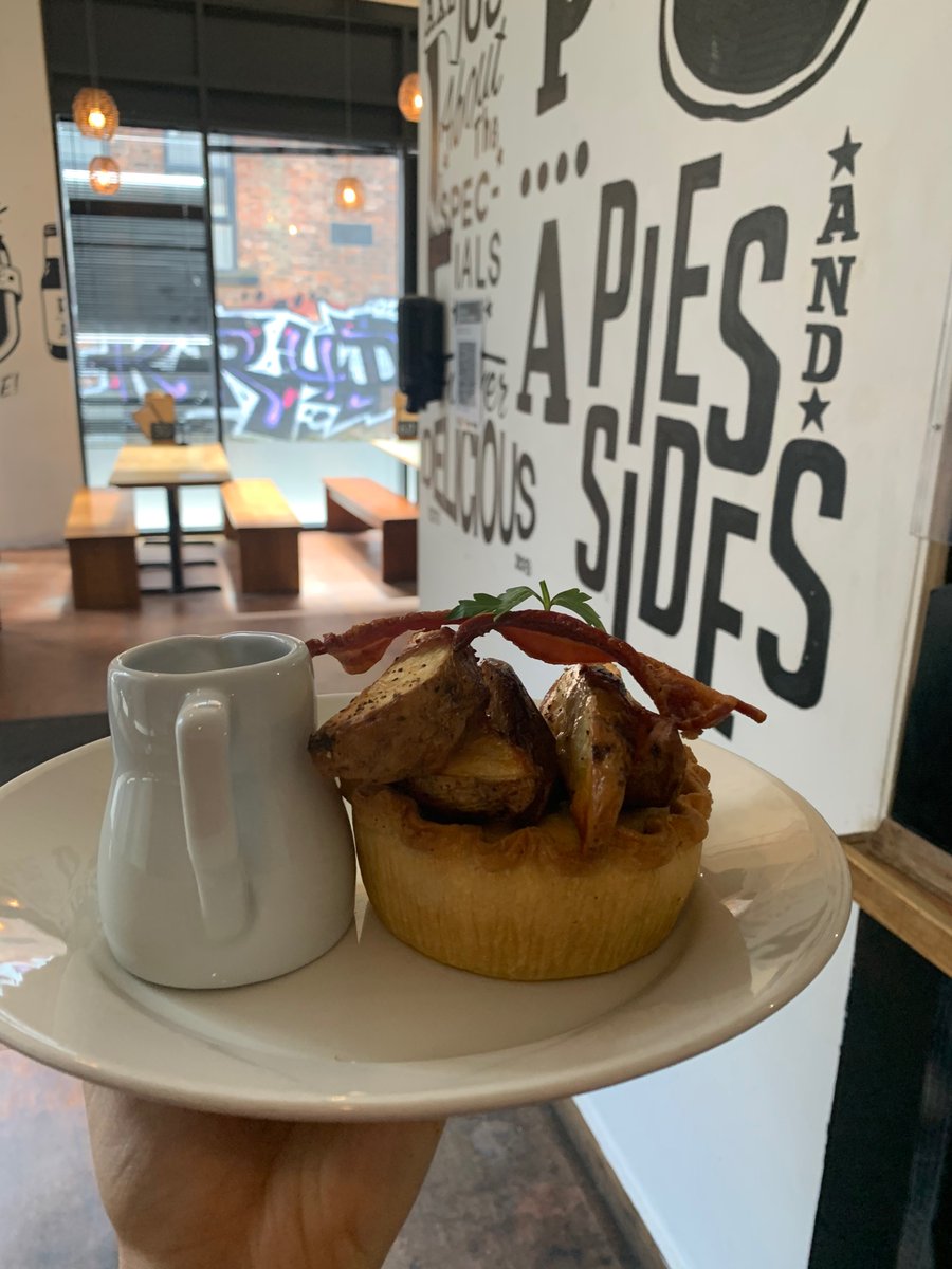 PieandAleMcr's tweet photo. We’re open all day! Come get your lunch or drink until your hearts content! 🥧 🍻 
.
.
.
#northernquarter #lunch #liquidlunch #pie #ale #foodporn https://t.co/l4mAVyfNMM
