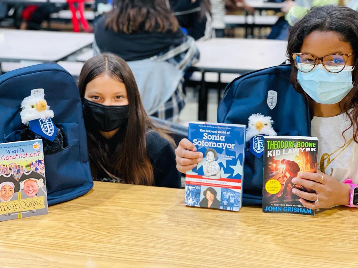 JJackson_HCSD's tweet photo. Special thank you goes out to Judge Montero and his staff for making his visit with our FFMS 5th graders such a success! #FFFalcons #hcsdnv #HCSDcommUNITY https://t.co/nDCDIlYg9V