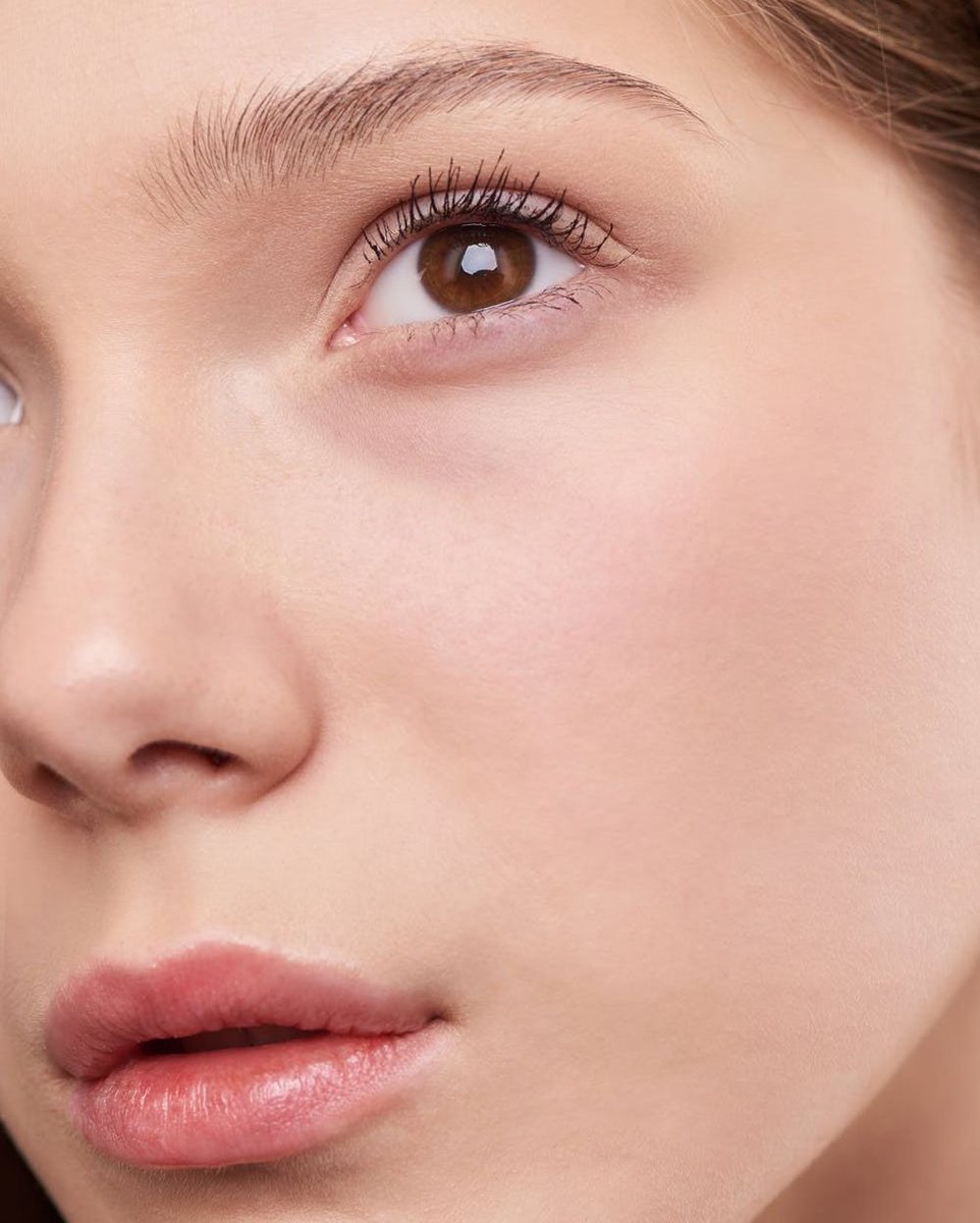 CCDPR's tweet photo. Beauty hack! The quickest way to de-puff and tighten your under-eye skin is to apply cold, caffeine based products like green tea bags under your eyes for 5-6 minutes. https://t.co/lLvxbW1p6r